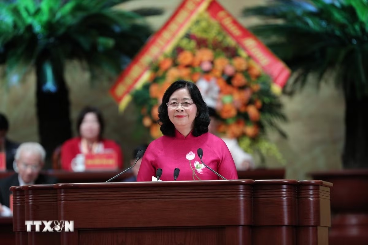 Đồng chí Bùi Thị Minh Hoài, Ủy viên Bộ Chính trị, Bí thư Trung ương Đảng, Bí thư Đảng ủy Mặt trận Tổ quốc, các đoàn thể Trung ương, Chủ tịch Ủy ban Trung ương Mặt trận Tổ quốc Việt Nam đọc Diễn văn khai mạc Đại hội. (Ảnh: Minh Đức/TTXVN)