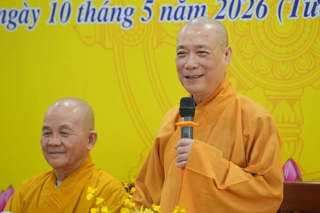 Hòa thượng Thích Bảo Nghiêm ban đạo từ tại Tọa đàm.