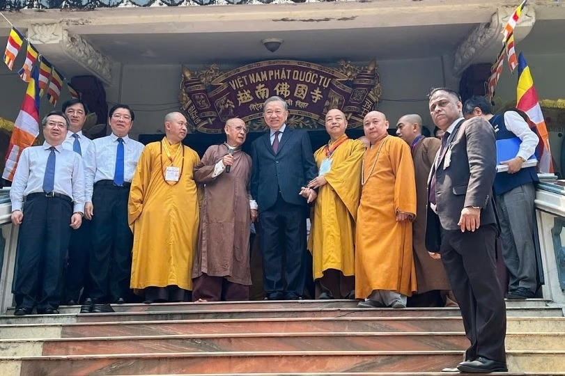 Tổng Bí thư, Chủ tịch nước Tô Lâm và đoàn cấp cao Việt Nam thăm Việt Nam Phật Quốc tự trong chuyến thăm và làm việc tại Ấn Độ.