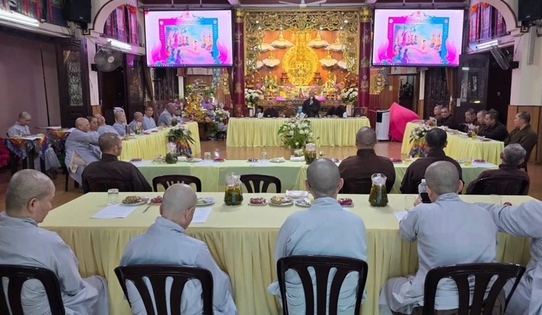 Quang cảnh phiên họp.