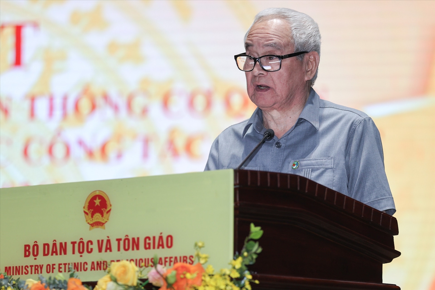 Nguyên Phó Chủ nhiệm Thường trực Ủy ban Dân tộc Bế Trường Thành phát biểu tại buổi gặp mặt.