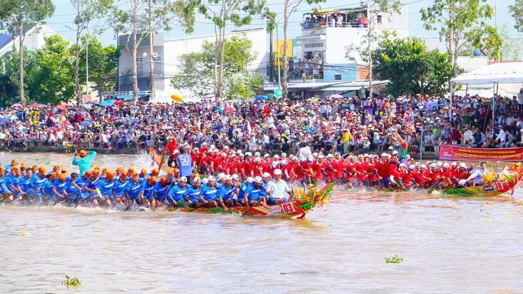 Lễ hội Ghe Ngo - văn hóa truyền thống của đồng bào Khmer 