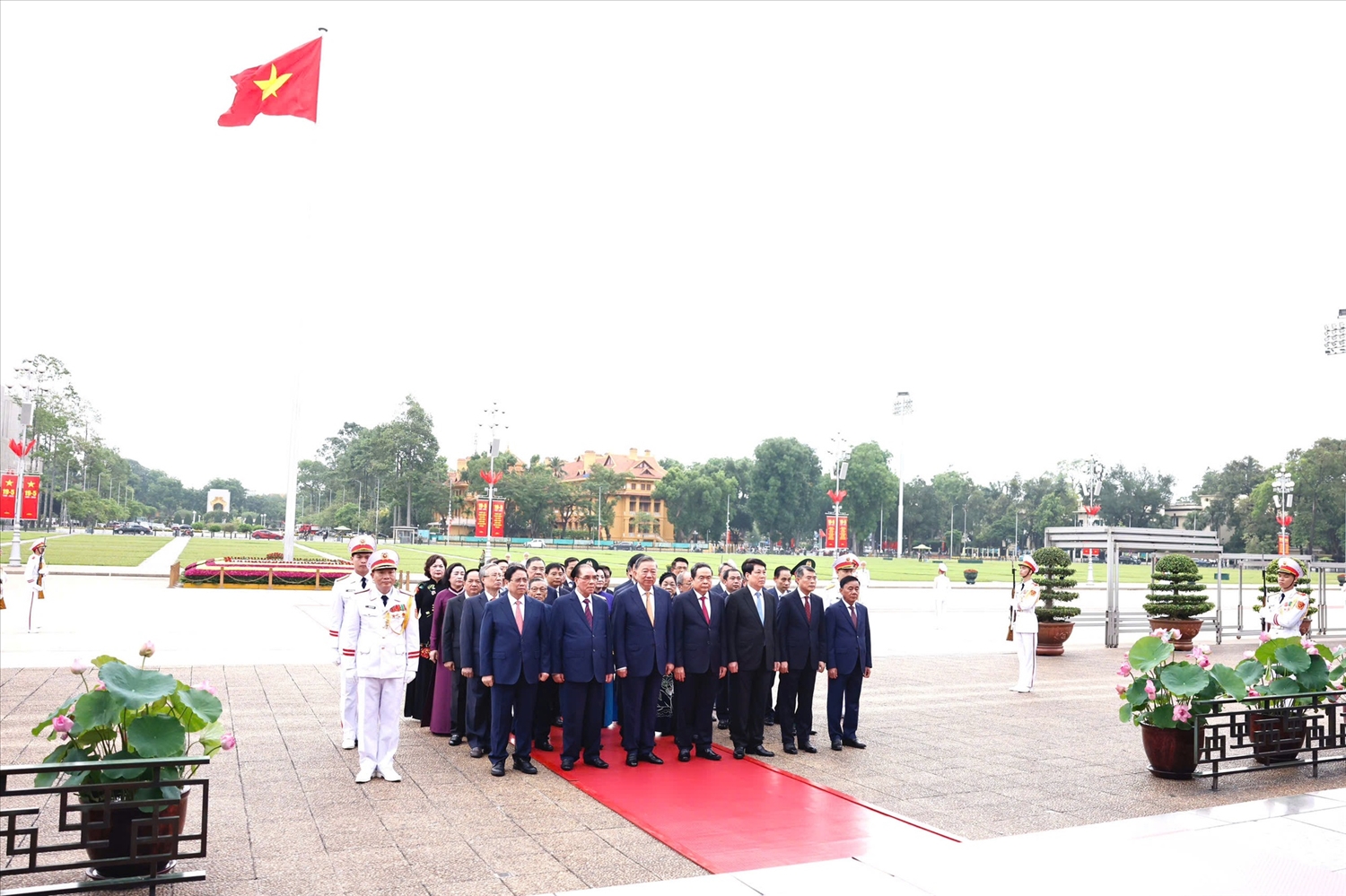 Lãnh đạo Đảng, Nhà nước vào Lăng viếng Chủ tịch Hồ Chí Minh 1