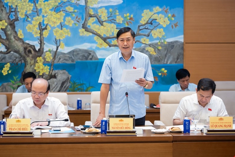 Chủ nhiệm Ủy ban Công tác đại biểu Nguyễn Hữu Đông phát biểu tại cuộc làm việc 