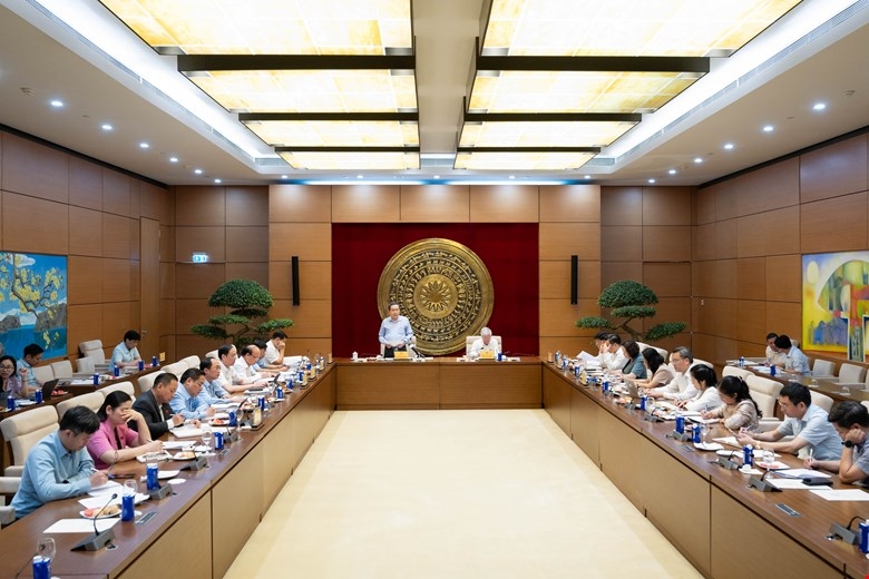 Quang cảnh buổi làm việc 