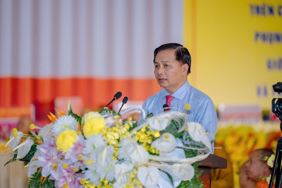 Ông Trần Văn Lâu - Ủy viên Ban Chấp hành Trung ương Đảng, Bí thư Tỉnh ủy phát biểu tại Đại hội đại biểu Phật giáo tỉnh Vĩnh Long nhiệm kỳ 2026-2031