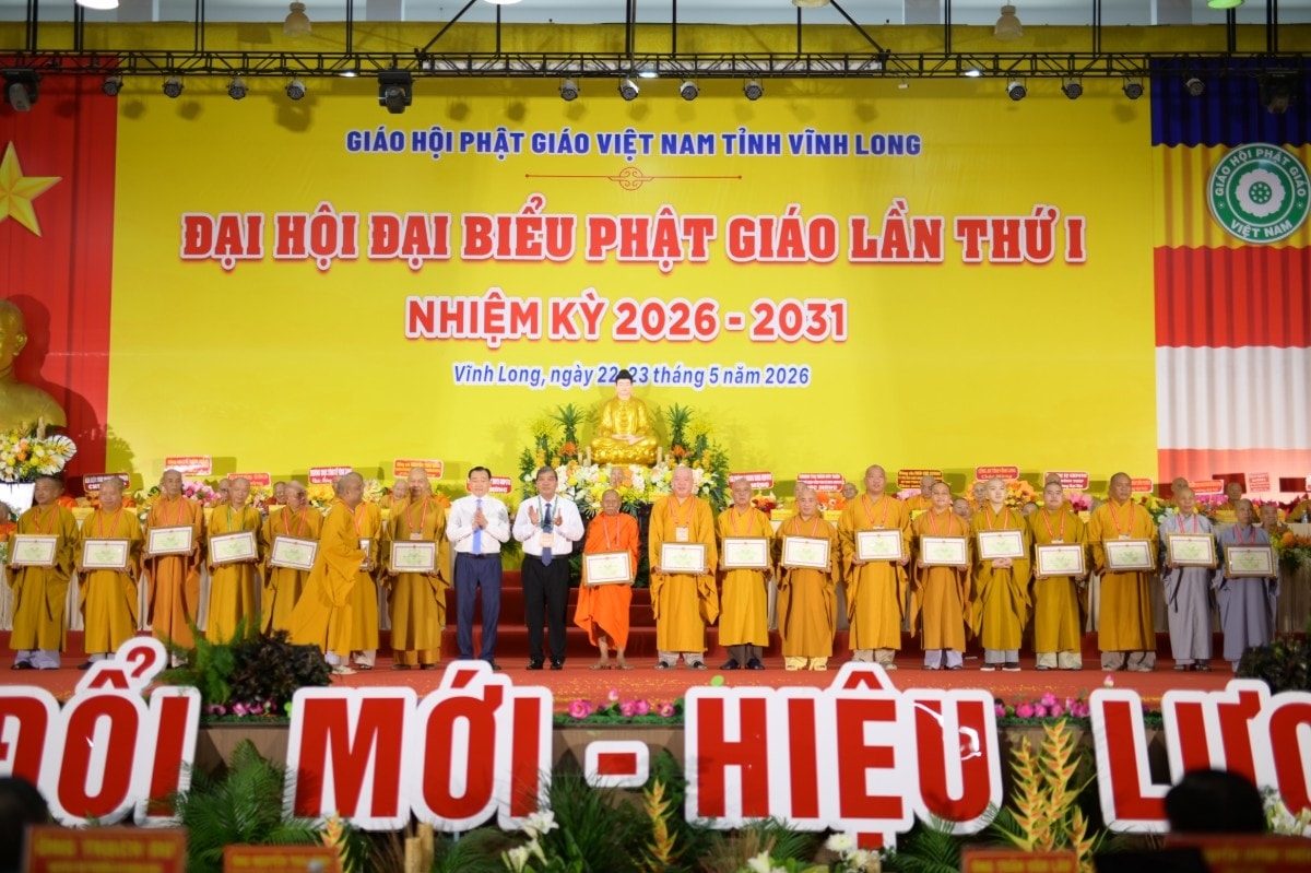 UBND tỉnh Vĩnh Long tặng Bằng khen 20 tập thể có thành tích xuất sắc trong công tác Phật sự 