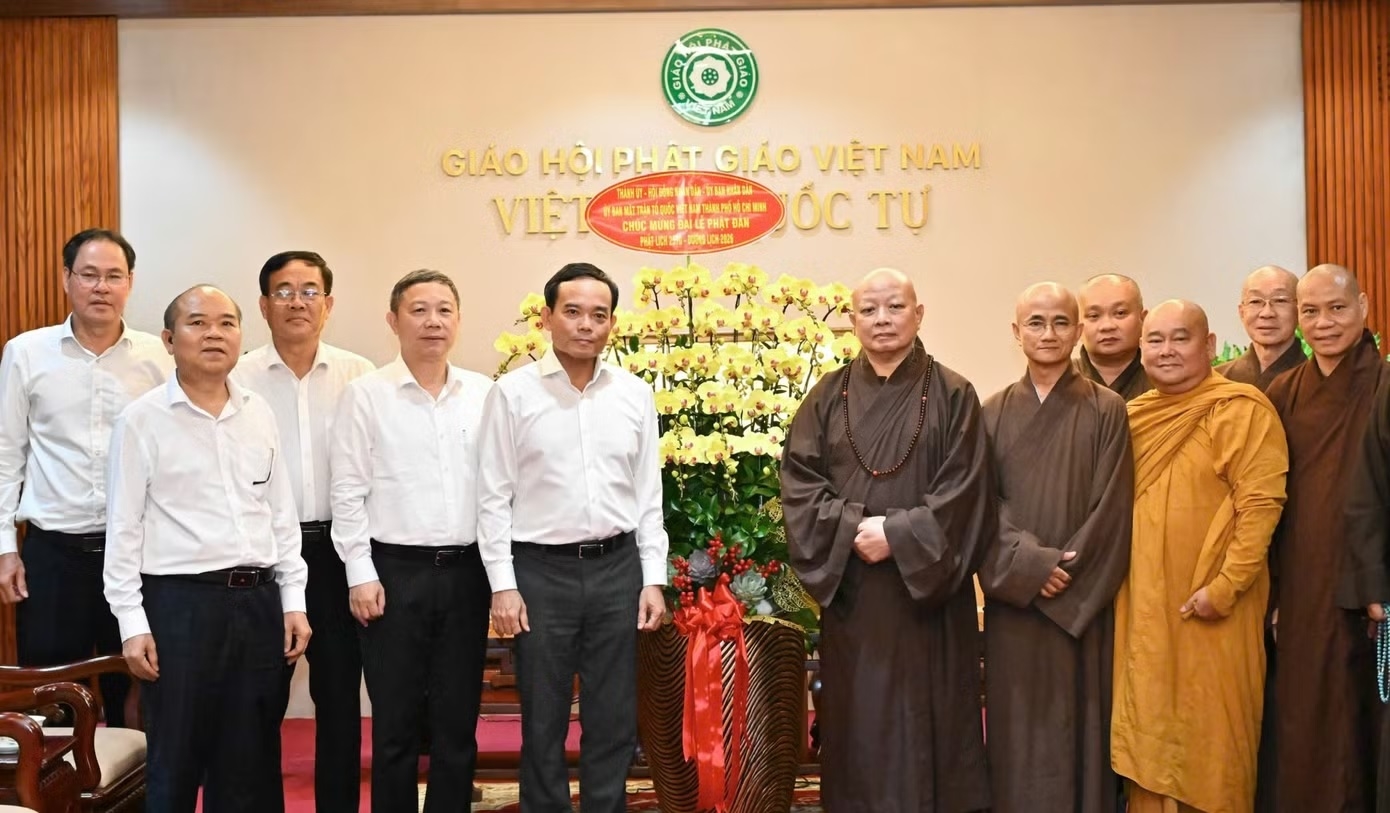Lãnh đạo Thành phố Hồ Chí Minh đến thăm Ban Trị sự GHPG Việt Nam Thành phố Hồ Chí Minh