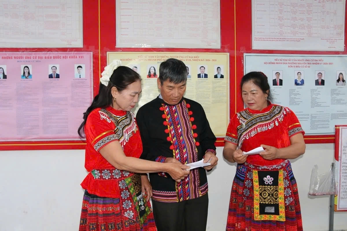 Hải Phòng đẩy mạnh phổ biến pháp luật tới đồng bào dân tộc thiểu số. (Ảnh: Đinh Mười/baohaiphong.vn).