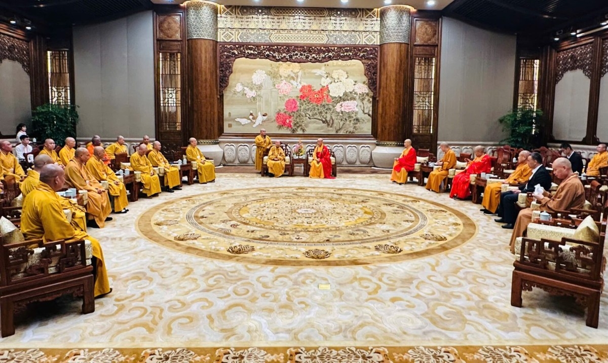 Chủ tịch Hiệp hội Phật giáo Trung Quốc tiếp thân mật Đoàn lãnh đạo Giáo hội Phật giáo Việt Nam dự Vesak 2026