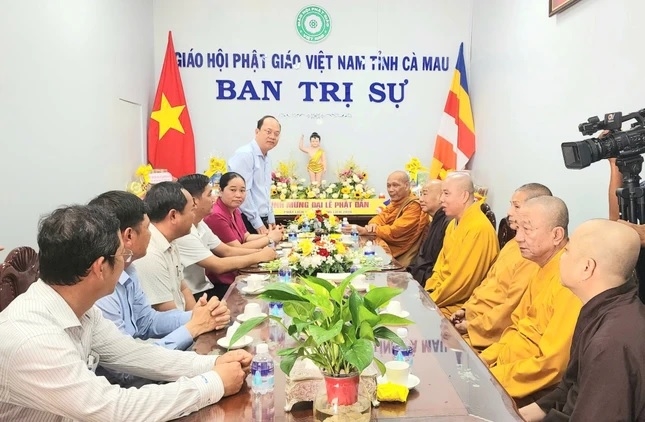 Bí thư Tỉnh ủy Cà Mau Nguyễn Hồ Hải gửi lời chúc mừng Đại lễ Phật đản Ban Trị sự Giáo hội Phật giáo Việt Nam tỉnh Cà Mau.