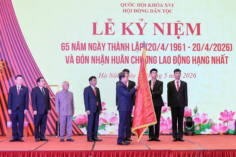 Bảo đảm chính sách dân tộc được thể hiện đầy đủ, thực chất trong từng dự án luật, nghị quyết 1
