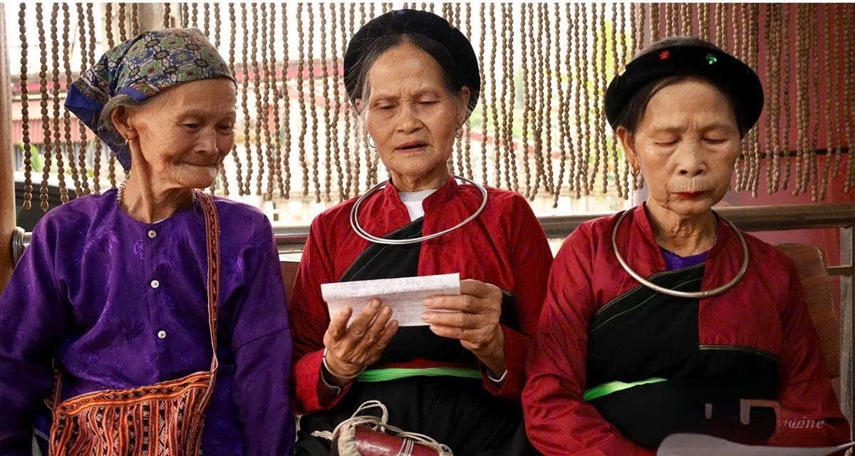 Người dân thôn Trại Xoan thường xuyên tập luyện hát Sình ca nhằm giới thiệu nét văn hóa đặc sắc của dân tộc Cao Lan đến du khách