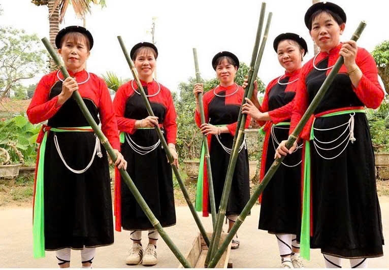 Những điệu múa dân gian của đồng bào Cao Lan