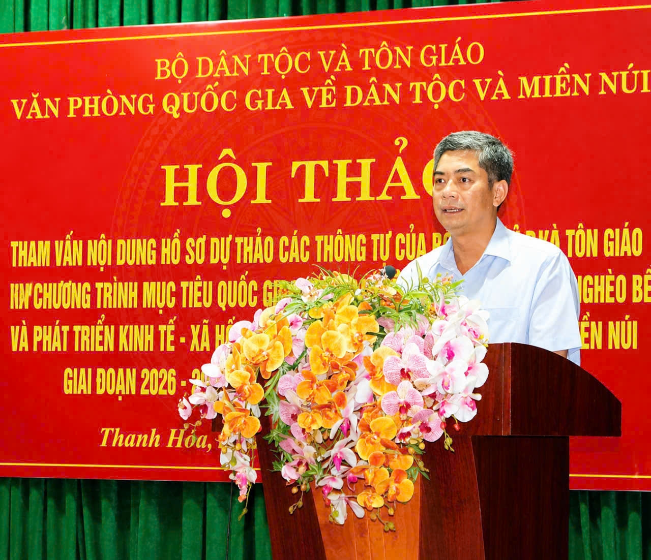 Thứ trưởng Bộ Dân tộc và Tôn giáo Y Vinh Tơr chủ trì Hội thảo