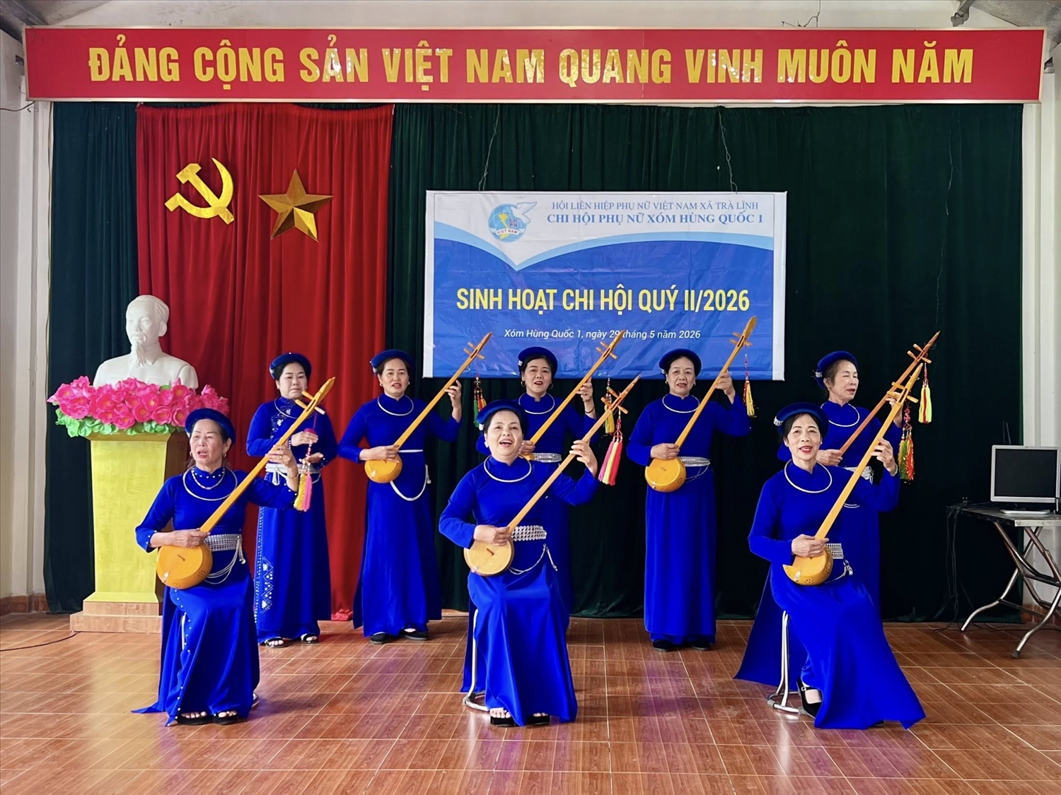 Câu lạc bộ dân ca, dân vũ xóm Hùng Quốc 1, xã Trà Lĩnh góp phần nâng cao đời sống tinh thần, giữ gìn bản sắc văn hóa của đồng bào dân tộc thiểu số (Ảnh: Truyền thông xã Trà Lĩnh)