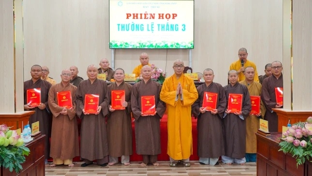 Trao quyết định chuẩn y nhân sự Ban Trị sự Giáo hội Phật giáo Việt Nam tỉnh Đồng Tháp, nhiệm kỳ 2026-2031