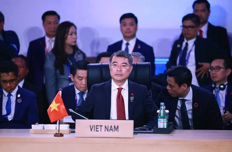 Thủ tướng Lê Minh Hưng khẳng định sự ủng hộ và cam kết hợp tác của Việt Nam với Chủ tịch Philippines và các nước thành viên để hiện thực hóa các ưu tiên, sáng kiến của Philippines trong năm 2026 - Ảnh: VGP/Nhật Bắc