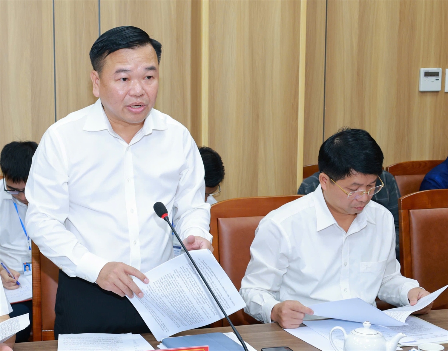 Ông Dương Hữu Bường, Giám đốc Sở Dân tộc và Tôn giáo tỉnh Thái Nguyên phát biểu tại Hội nghị