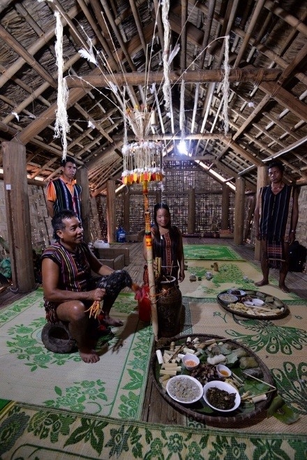 The shaman performs the ritual during the Thanksgiving Ceremony to the Forest God