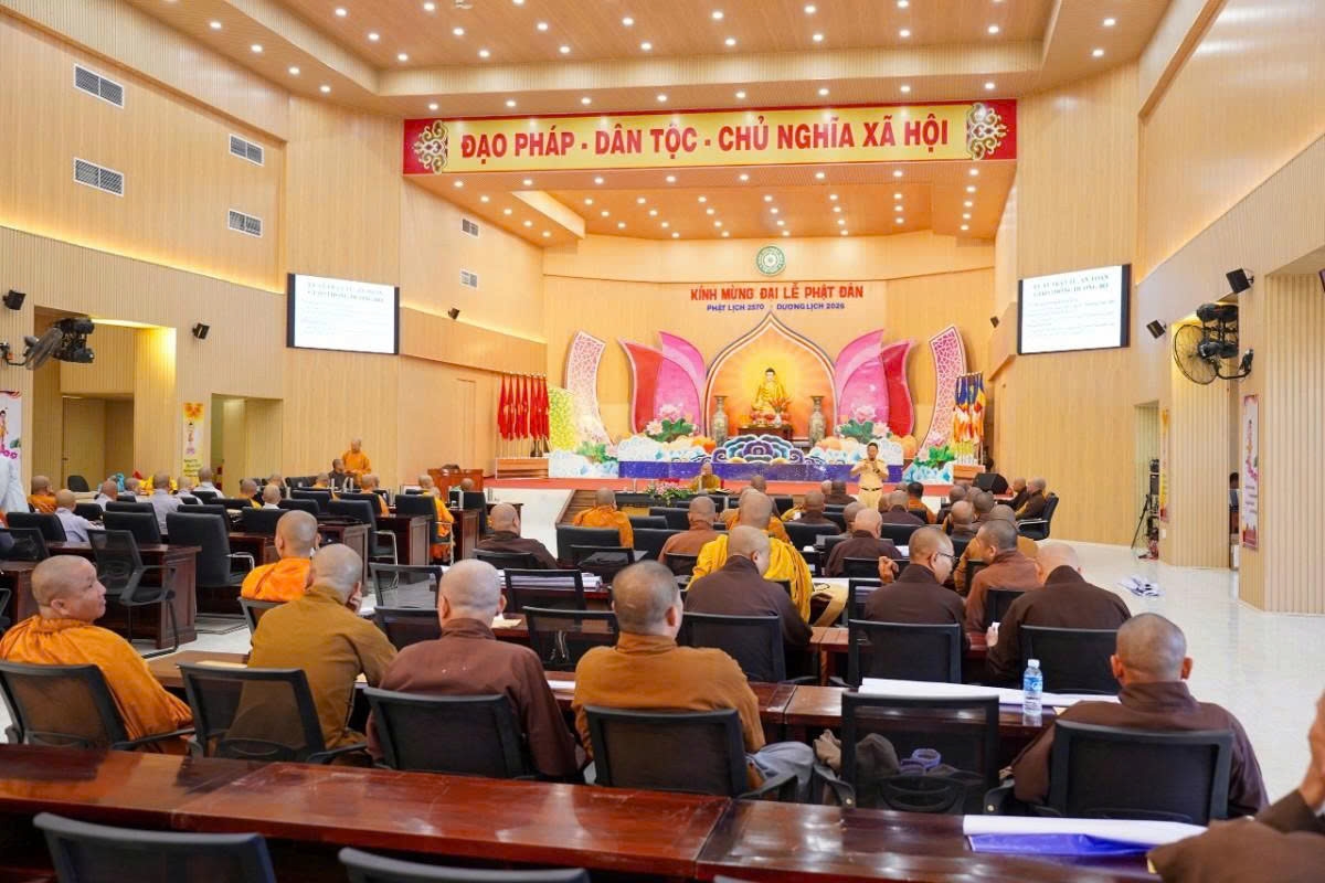 Toàn cảnh buổi tuyên truyền pháp luật về trật tự, an toàn giao thông dành cho chư Tôn đức Tăng Ni khu vực Văn phòng 1
