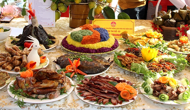 Ẩm thực của người Thái đen Mường Lò là trải nghiệm thú vị không thể bỏ qua trong hành trình khám phá du lịch vùng Tây Bắc