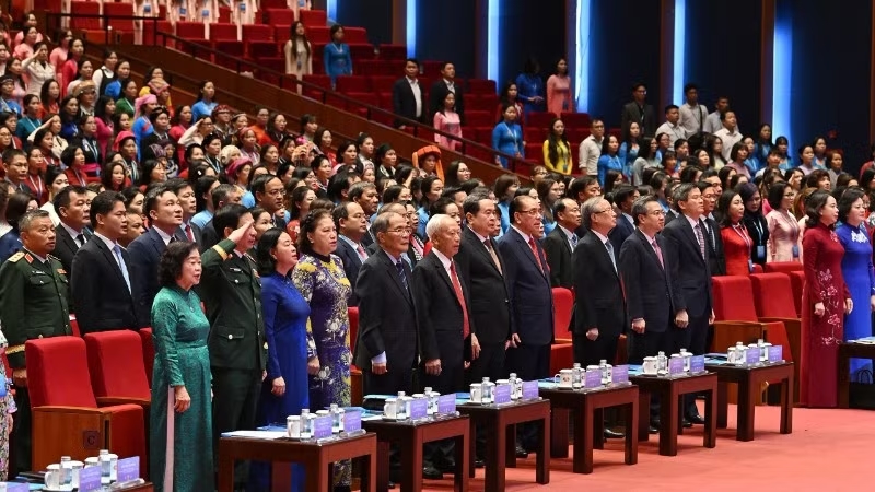 Các đồng chí lãnh đạo, nguyên lãnh đạo Đảng, Nhà nước tham dự Đại hội. (Ảnh: THỦY NGUYÊN)