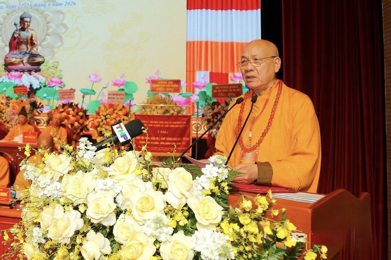 Hòa thượng Thích Quảng Tùng - Phó Chủ tịch Hội đồng Trị sự, Trưởng ban Trị sự Phật giáo thành phố Hải Phòng, Trưởng ban Tổ chức Đại hội phát biểu tại Đại hội