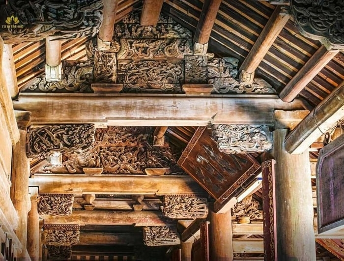 Từng nét đục đẽo tinh xảo trên các xà nách, bẩy hiên thể hiện tài năng bậc thầy của các nghệ nhân xưa và những triết lý nhân sinh sâu sắc của Phật giáo hòa quyện với tâm hồn người Việt