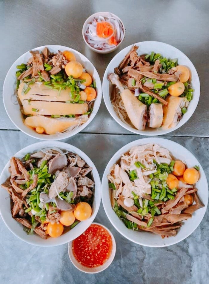 Buôn Ma Thuột nổi tiếng với món miến măng gà