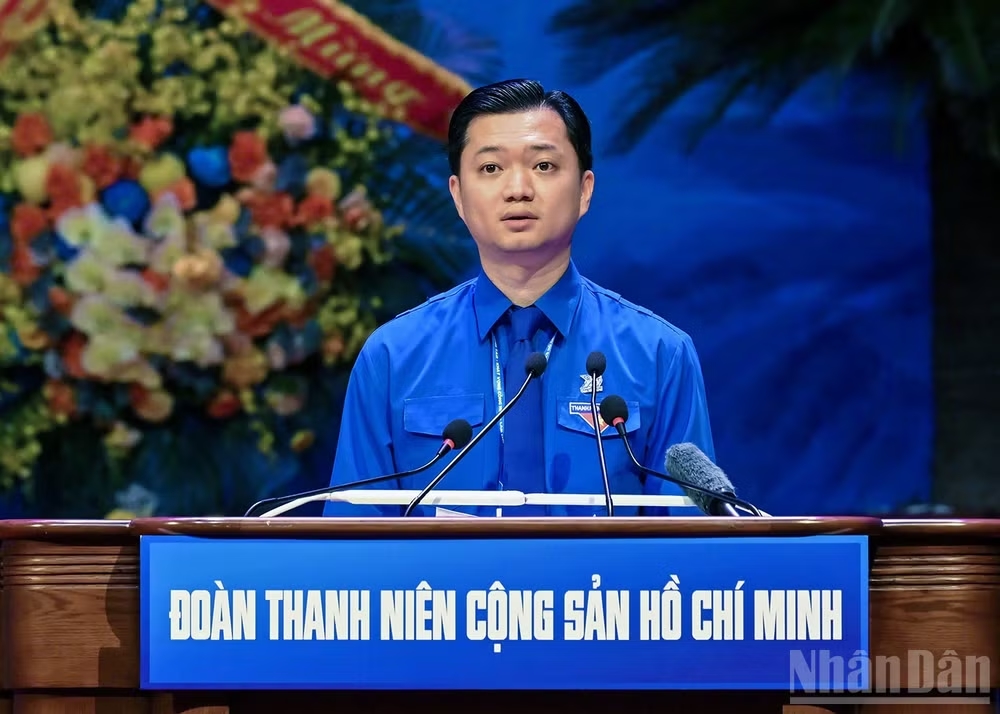 Bí thư thường trực Trung ương Đoàn, Chủ tịch Hội Sinh viên Việt Nam Nguyễn Minh Triết trình bày tóm tắt Báo cáo chính trị trước Đại hội.