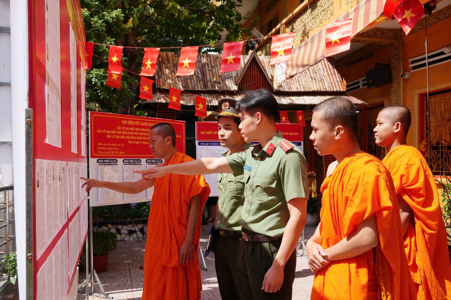 Trong thời gian qua, Thành phố Hồ Chí Minh thực hiện tốt việc chăm lo cho đồng bào, chức sắc tôn giáo