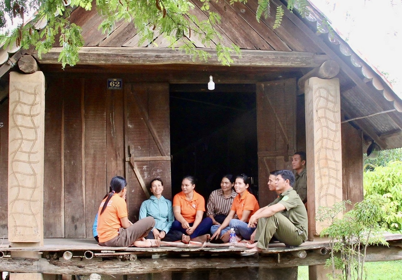 Hoạt động tuyên truyền pháp luật tại buôn Yang Lá 2, xã Đắk Liêng đã góp phần thay đổi nhận thức của người dân, từng bước đẩy lùi tình trạng tảo hôn trong cộng đồng