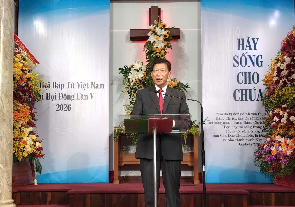 Mục sư Nguyễn Ân Điển - Chủ tịch Tổng hội Báp-tít Việt Nam phát biểu tại Đại hội.