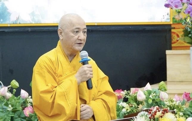 Hòa thượng Thích Huệ Thông dâng lời tưởng niệm Bồ Tát Thích Quảng Đức vị pháp thiêu thân.
