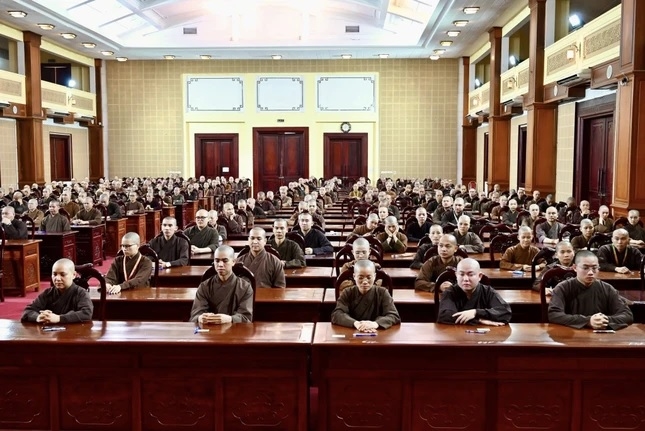 Gần 300 tăng ni sinh tham dự kỳ thi tuyển sinh Cử nhân Phật học Khóa X Học viện Phật giáo Việt Nam tại Hà Nội