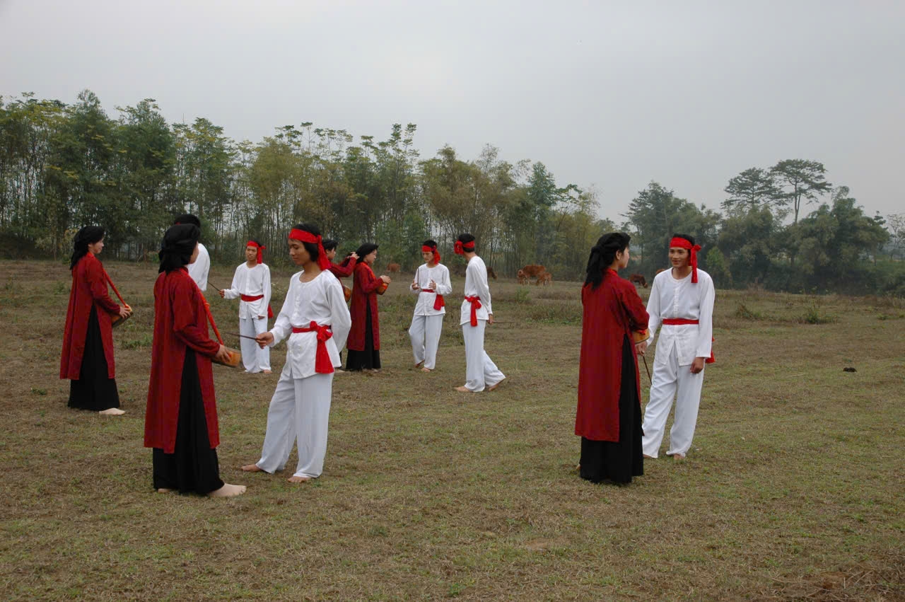 Hát Xoan không chỉ là nghệ thuật dân gian mà còn là một di sản văn hóa sống, vẫn đang được gìn giữ và tiếp nối trong đời sống hiện nay