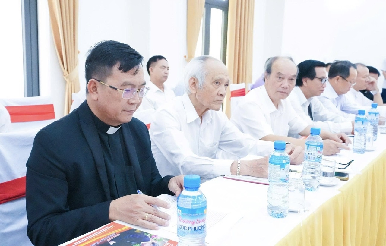 Các đại biểu tham dự Hội thảo