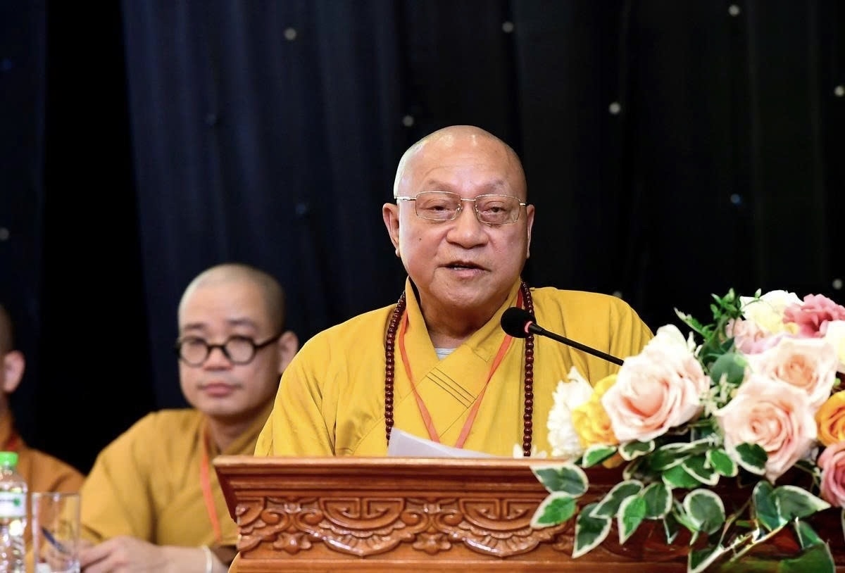 Hòa thượng Thích Gia Quang, Phó Chủ tịch Hội đồng Trị sự, Trưởng ban Thông tin - Truyền thông Trung ương, Trưởng ban Trị sự Giáo hội Phật giáo Việt Nam tỉnh Tuyên Quang phát biểu tại Đại hội