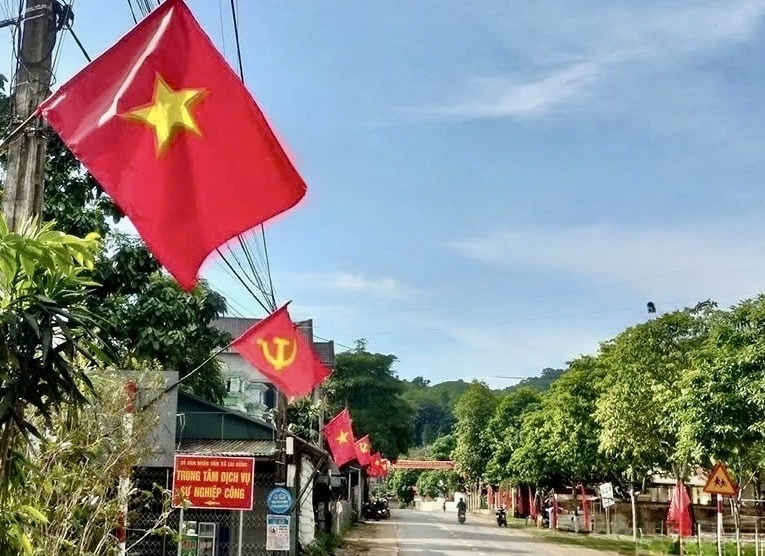 Hệ thống giao thông được đầu tư đồng bộ cùng cảnh quan xanh, sạch, đẹp góp phần tạo điều kiện thuận lợi cho phát triển kinh tế và du lịch cộng đồng ở xã Lai Đồng