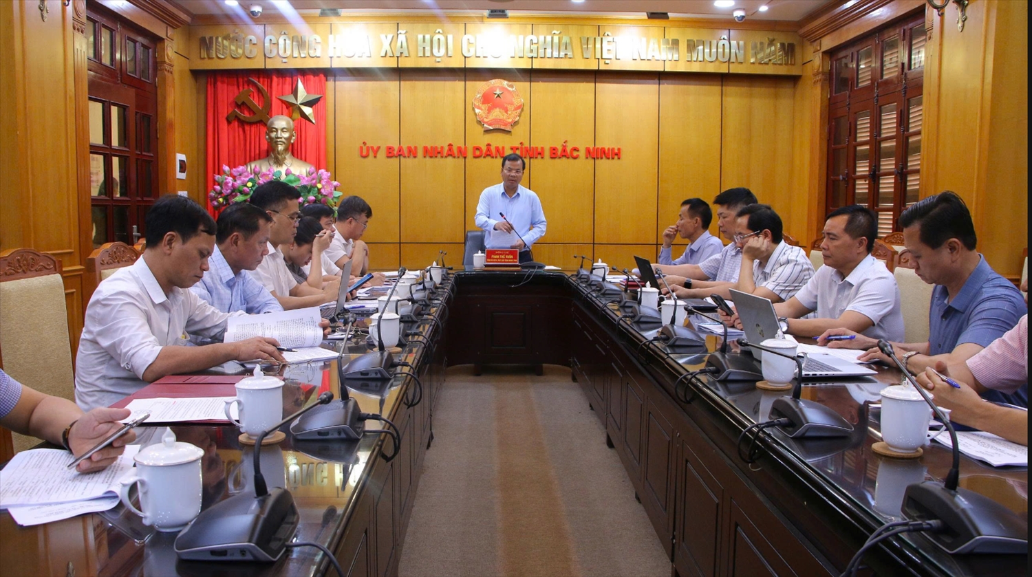 Đồng chí Phan Thế Tuấn - Phó chủ tịch UBND tỉnh Bắc Ninh chủ trì buổi làm việc với Sở Dân tộc và các sở, ngành thống nhất nội dung kế hoạch