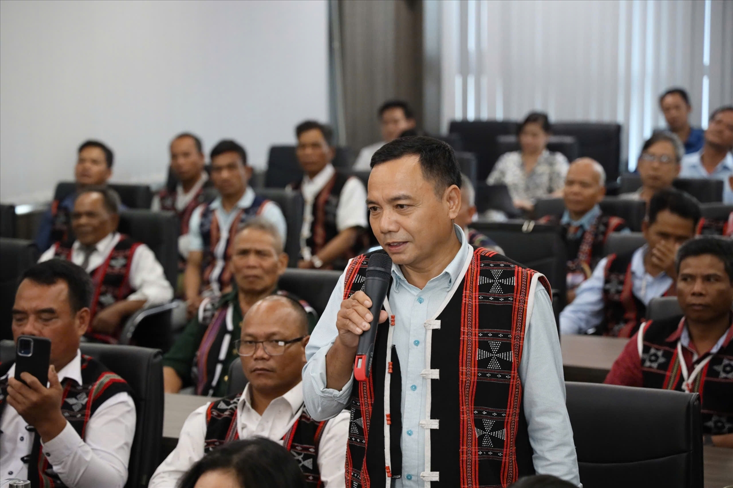 Ông Đinh Hoài Thi, dân tộc Cơ-tu, người có uy tín thôn Bến Hiên, xã Bến Hiên, thành phố Đà Nẵng. Ảnh: Hoàng Minh