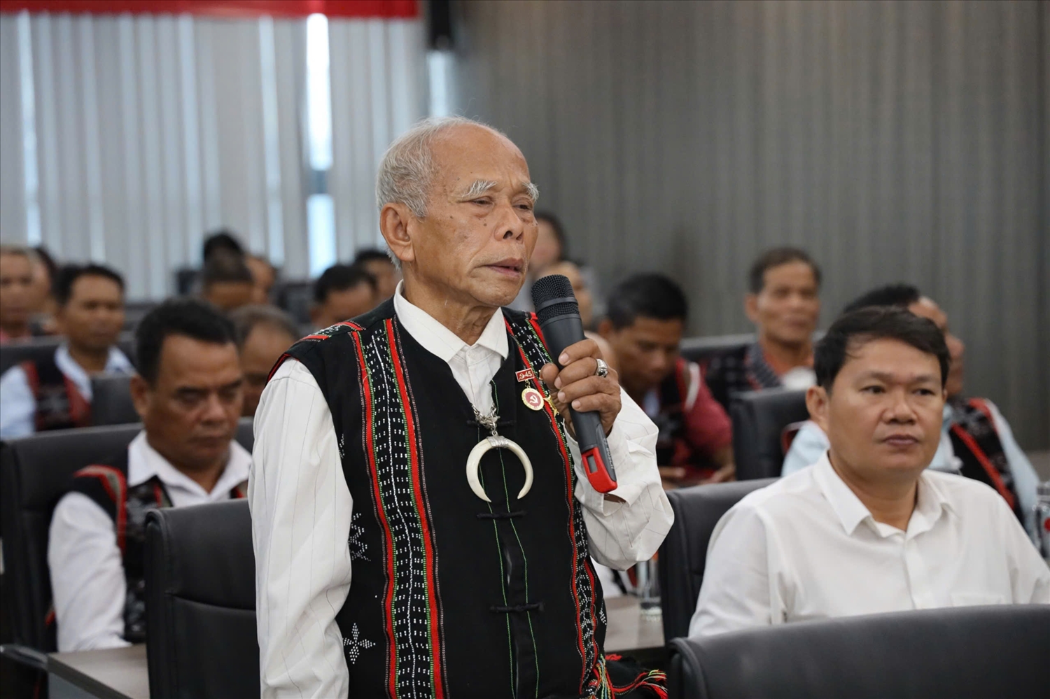 Ông Zơ Râm Năng, người có uy tín thôn A Liêng, xã Bến Giằng, thành phố Đà Nẵng. Ảnh: Hoàng Minh