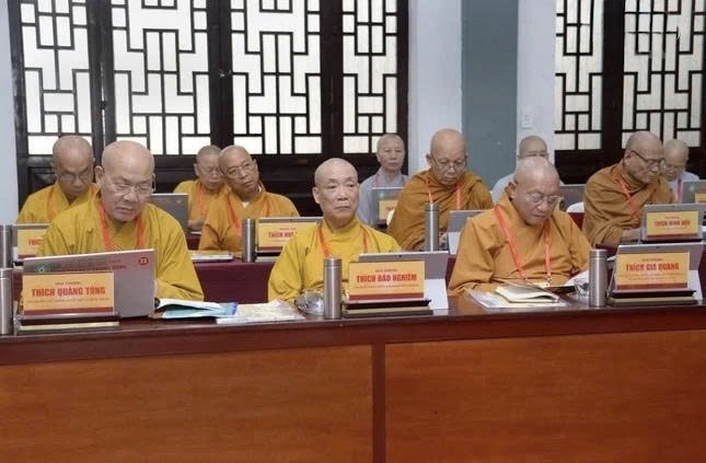 Chư tôn đức tham dự Hội nghị