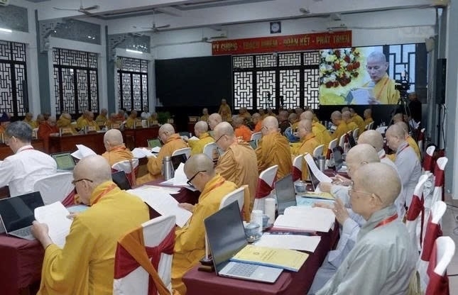 Chư tôn đức tham dự Hội nghị