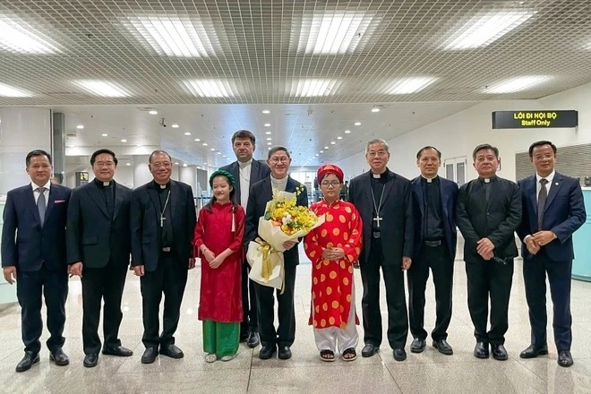 Hồng y Luis Antonio G. Tagle - Đặc sứ của Giáo hoàng Lêô XIV, Tổng trưởng Phân bộ Khởi đầu Loan báo Tin mừng đến Việt Nam