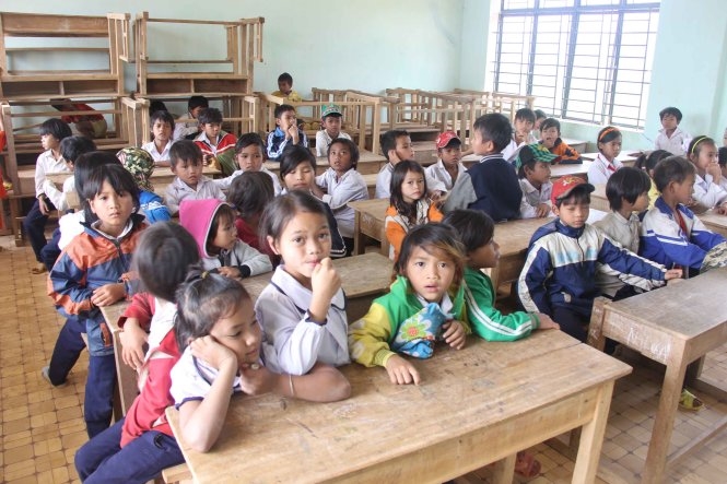 Người học các dân tộc thiểu số rất ít người học tại cơ sở giáo dục được hưởng chính sách hỗ trợ học tập