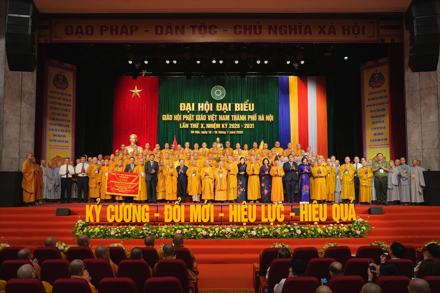 Lãnh đạo các cấp chính quyền và Giáo hội Phật giáo Việt Nam chúc mừng tân Ban Trị sự Giáo hội Phật giáo Việt Nam Thành phố Hà Nội, nhiệm kỳ 2026-2031