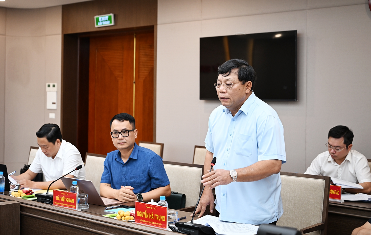 Thứ trưởng Nguyễn Hải Trung phát biểu chỉ đạo tại buổi làm việc