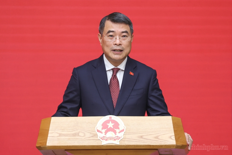 Thủ tướng đề nghị các đồng chí được bổ nhiệm tập trung lãnh đạo, chỉ đạo thực hiện tốt một số nhiệm vụ trọng tâm - Ảnh: VGP/Nhật Bắc